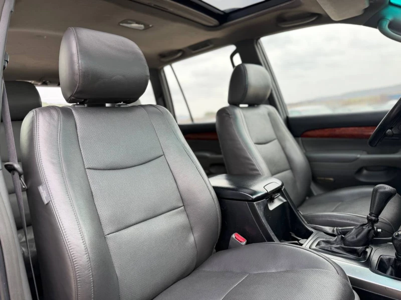 Toyota Land cruiser 3.0 D-4D NAVI 8 МЕСТА, снимка 12 - Автомобили и джипове - 53485265