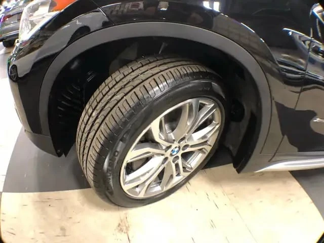 BMW X1 * xDrive * PANORAMA * HUD * HARMAN KARDON * 360 *  | Mobile.bg � ����������� 11