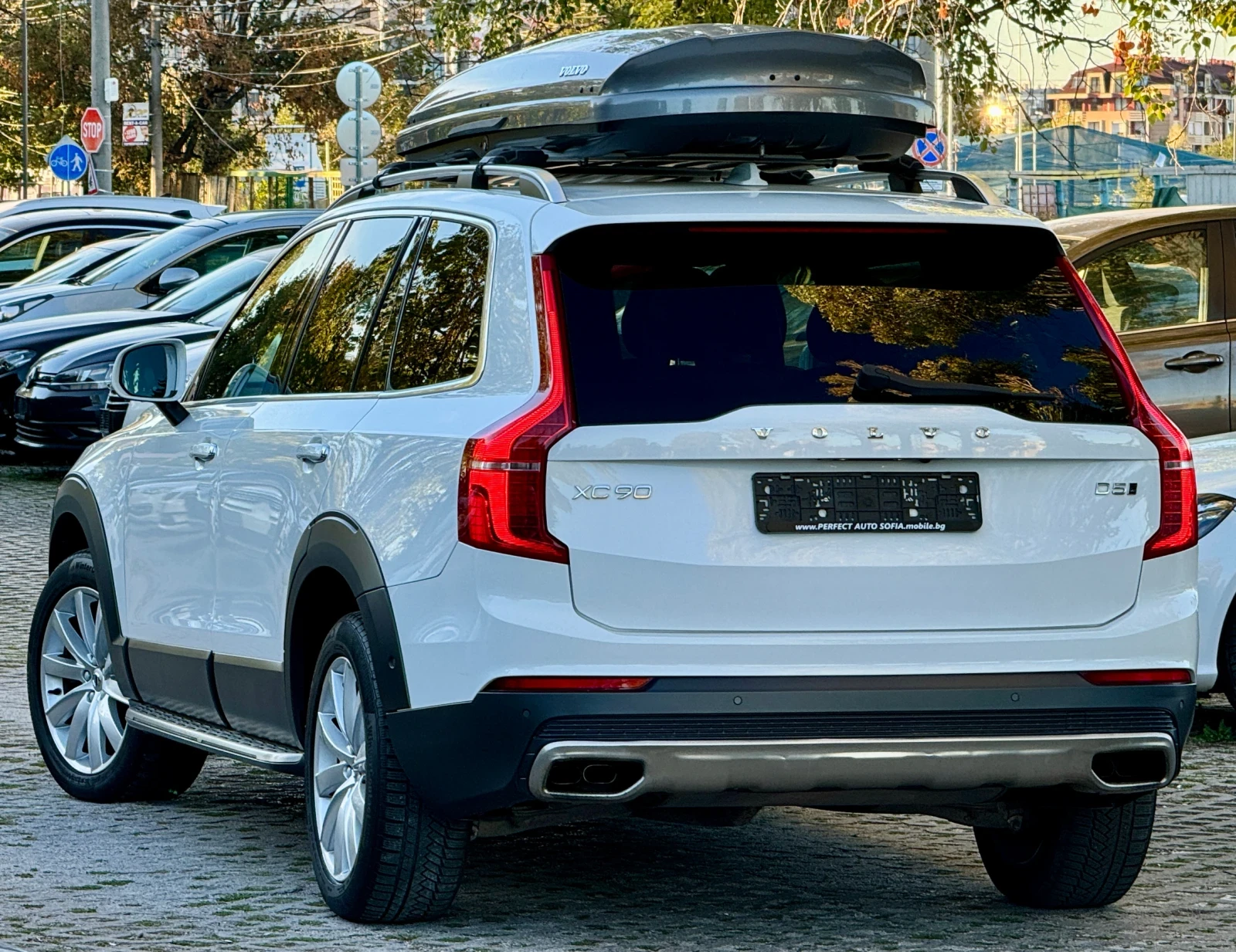 Volvo Xc90 LED-КОЖА-KEYLESS GO-НАВИ-КАМЕРА-УНИКАТ-КАТО НОВА! - изображение 3