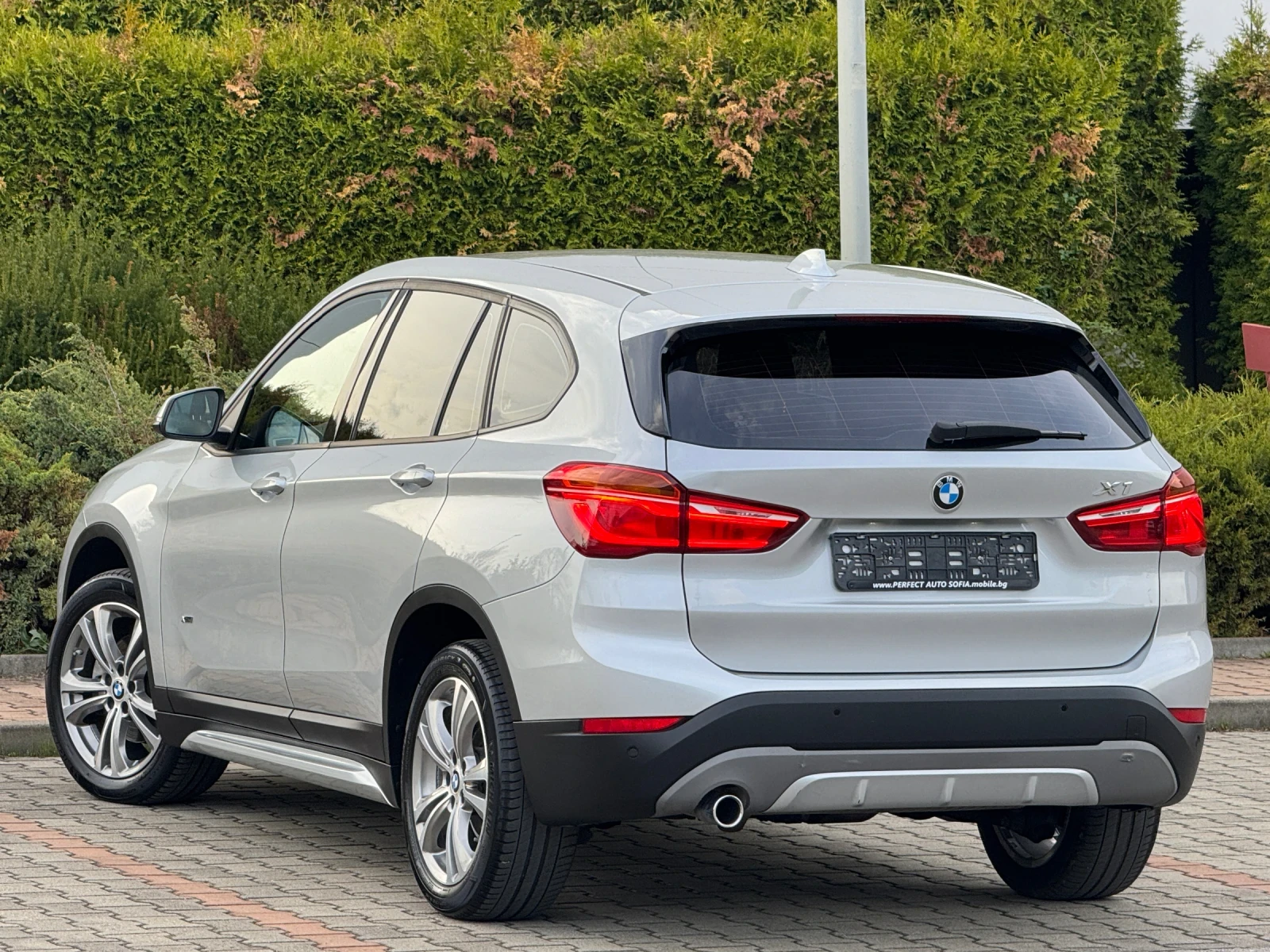 BMW X1 2.0Xdrive-АВТОМАТ-LED-РЕКАРО-180Х.КМ-УНИКАЛНА-НОВА - изображение 3