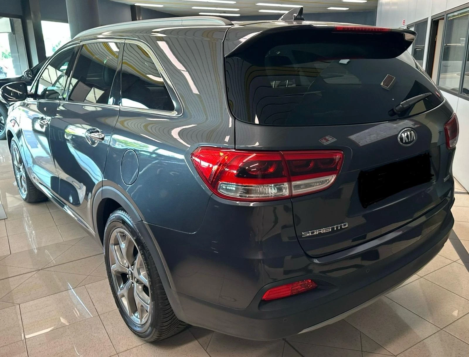 Kia Sorento 2.2 CRDi / AWD / Rebel - изображение 4