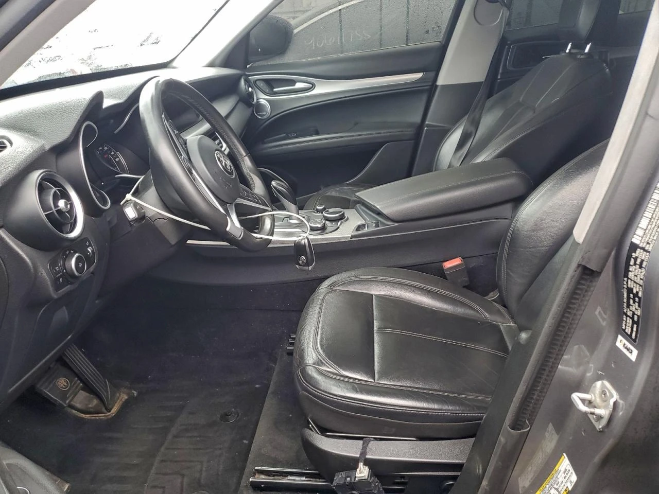 Alfa Romeo Stelvio Ti SPORT AWD - изображение 7