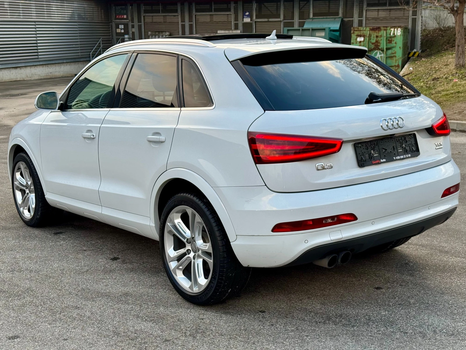 Audi Q3 2.0TDI Quattro::NAVI::PANO::KEYLESS::CAMERA - изображение 6