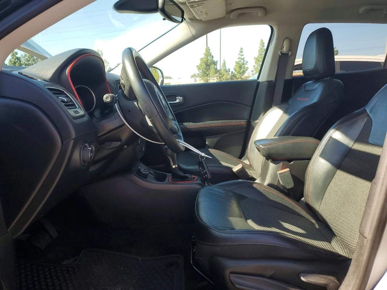 Jeep Compass 2.4l Trailhawk, снимка 6 - Автомобили и джипове - 53987612