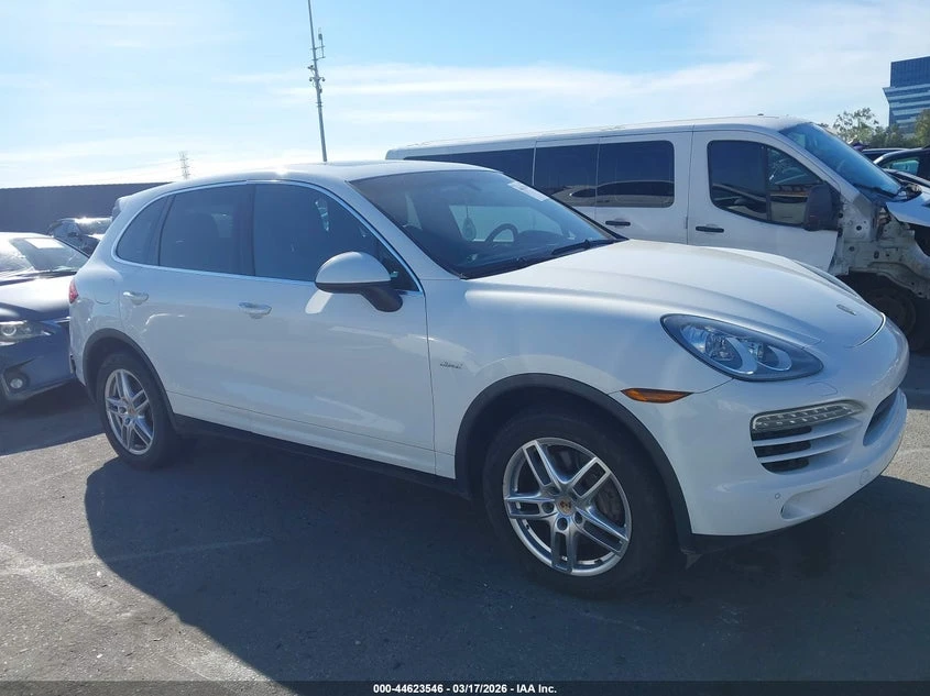 Porsche Cayenne 3.0L V-6 DI, DOHC, VVT, TURBO, 240HP All Wheel | Mobile.bg � ����������� 13