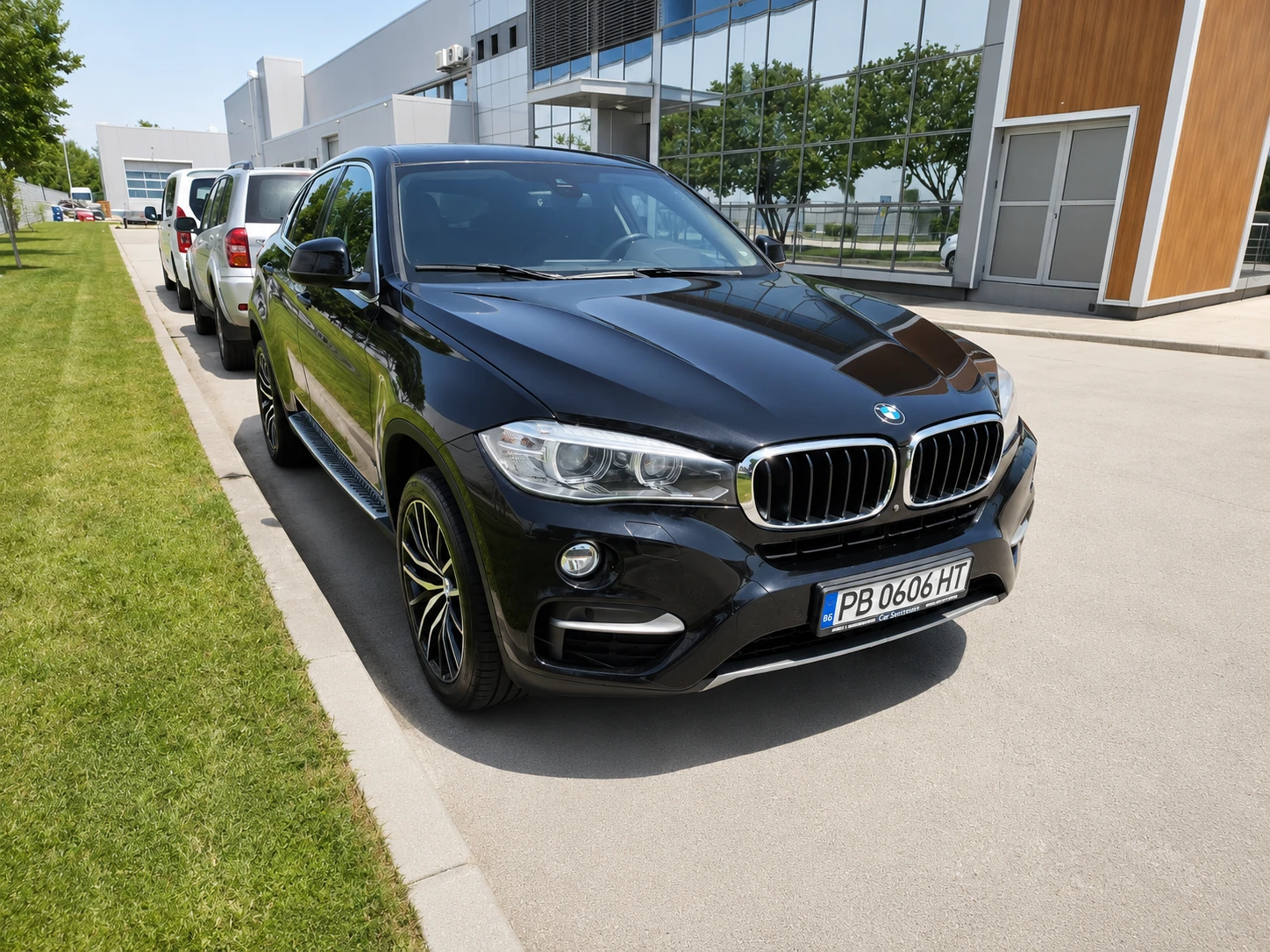 BMW X6 xDrive30D* 258HP* 360 Cam* M Pack* Harman/Cardon, снимка 2 - Автомобили и джипове - 54968388
