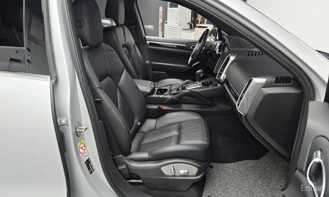 Porsche Cayenne ПОДГРЕВИ * ОПЦИЯ ЗА ФИНАНСИРАНЕ, снимка 13 - Автомобили и джипове - 55361908