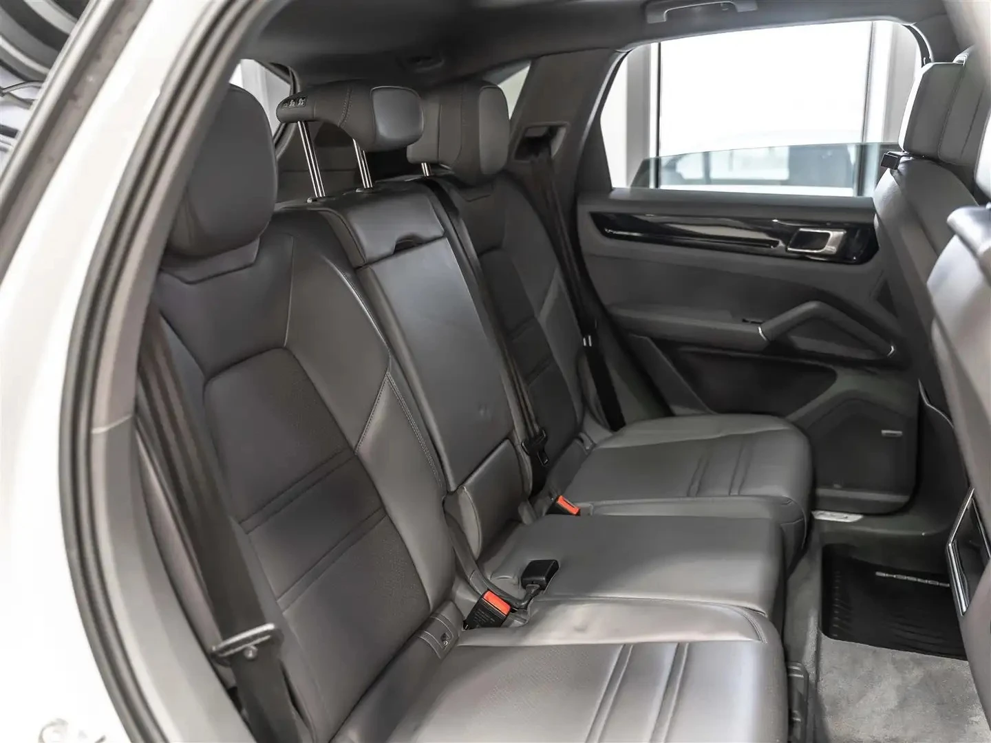 Porsche Cayenne Premium PKG ЦЕНА ДО БЪЛГАРИЯ АВТОКРЕДИТ, снимка 11 - Автомобили и джипове - 55444712