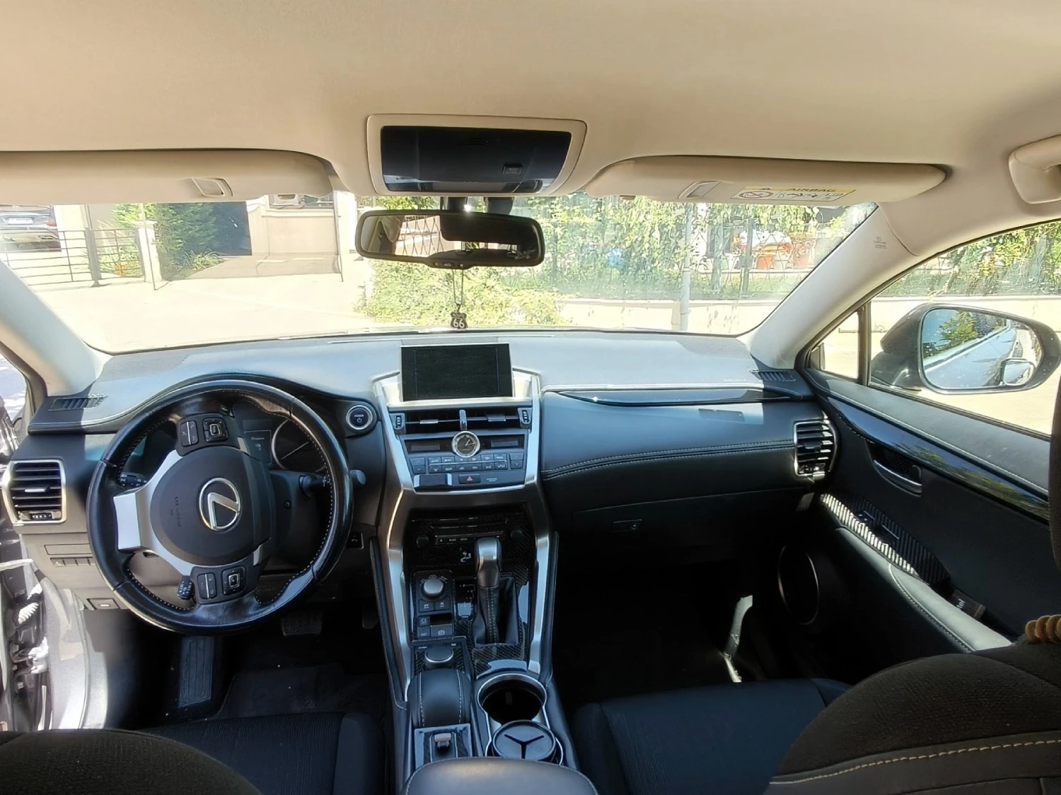 Lexus NX 300h 2.5 HYBRID 4Х4, снимка 8 - Автомобили и джипове - 55696182