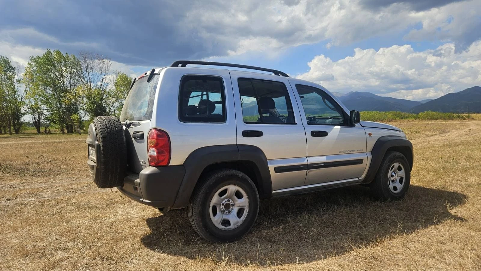 Jeep Cherokee 2.8 150к, снимка 3 - Автомобили и джипове - 55957987