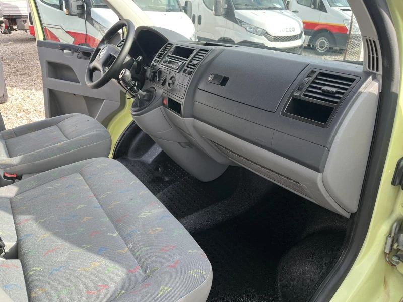 VW T5 1.9TDI102ксКЛИМА+ ПЕЧКА, снимка 11 - Бусове и автобуси - 48334333