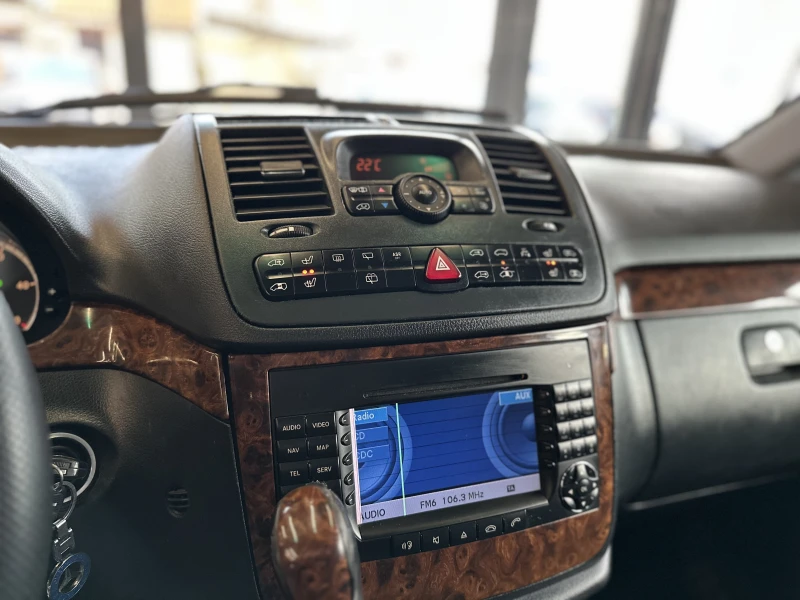 Mercedes-Benz Viano 220 CDI* TV* Лизинг* Подгрев, снимка 9 - Бусове и автобуси - 53012087