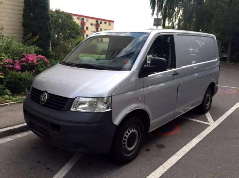 VW Transporter НА ЧАСТИ след 2004 до 2010, снимка 2 - Бусове и автобуси - 20627721