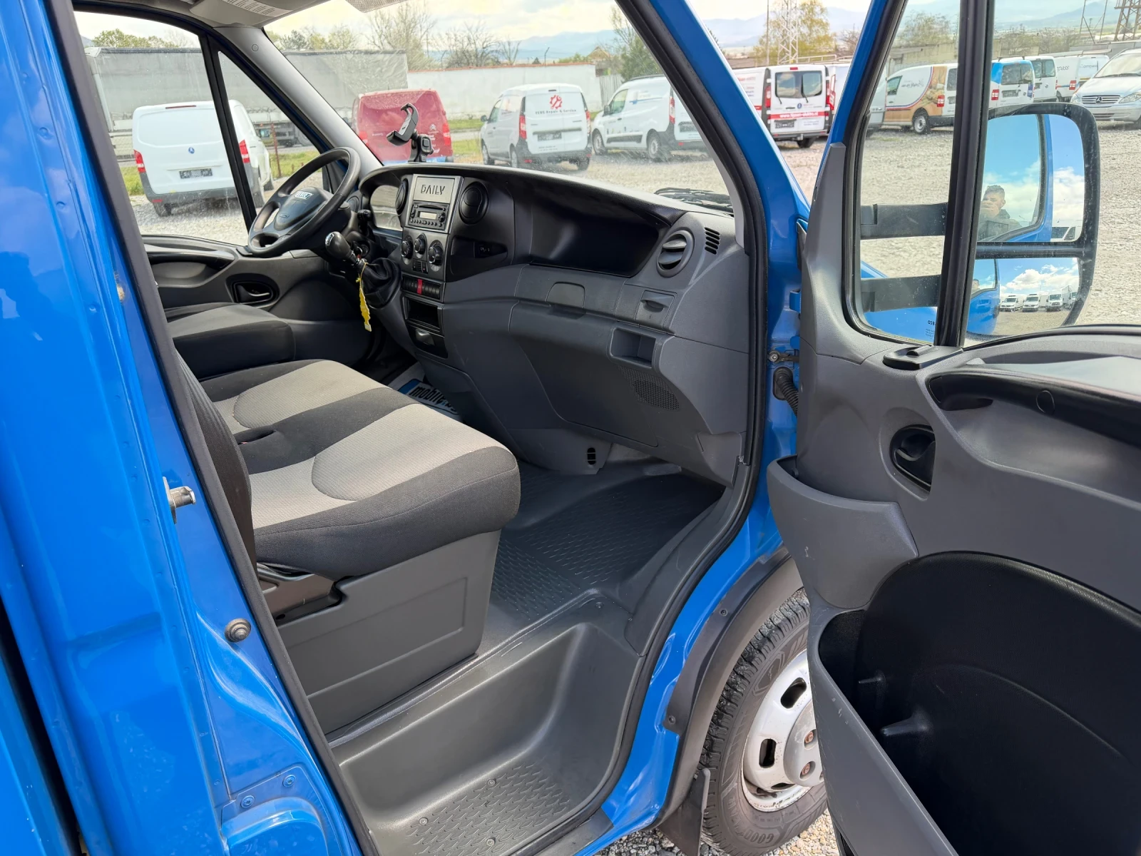 Iveco Daily 212X.KM!50C15!3000!ДВ.ГУМА!ДО3.5Т!П.БОРД!, снимка 12 - Бусове и автобуси - 54156802