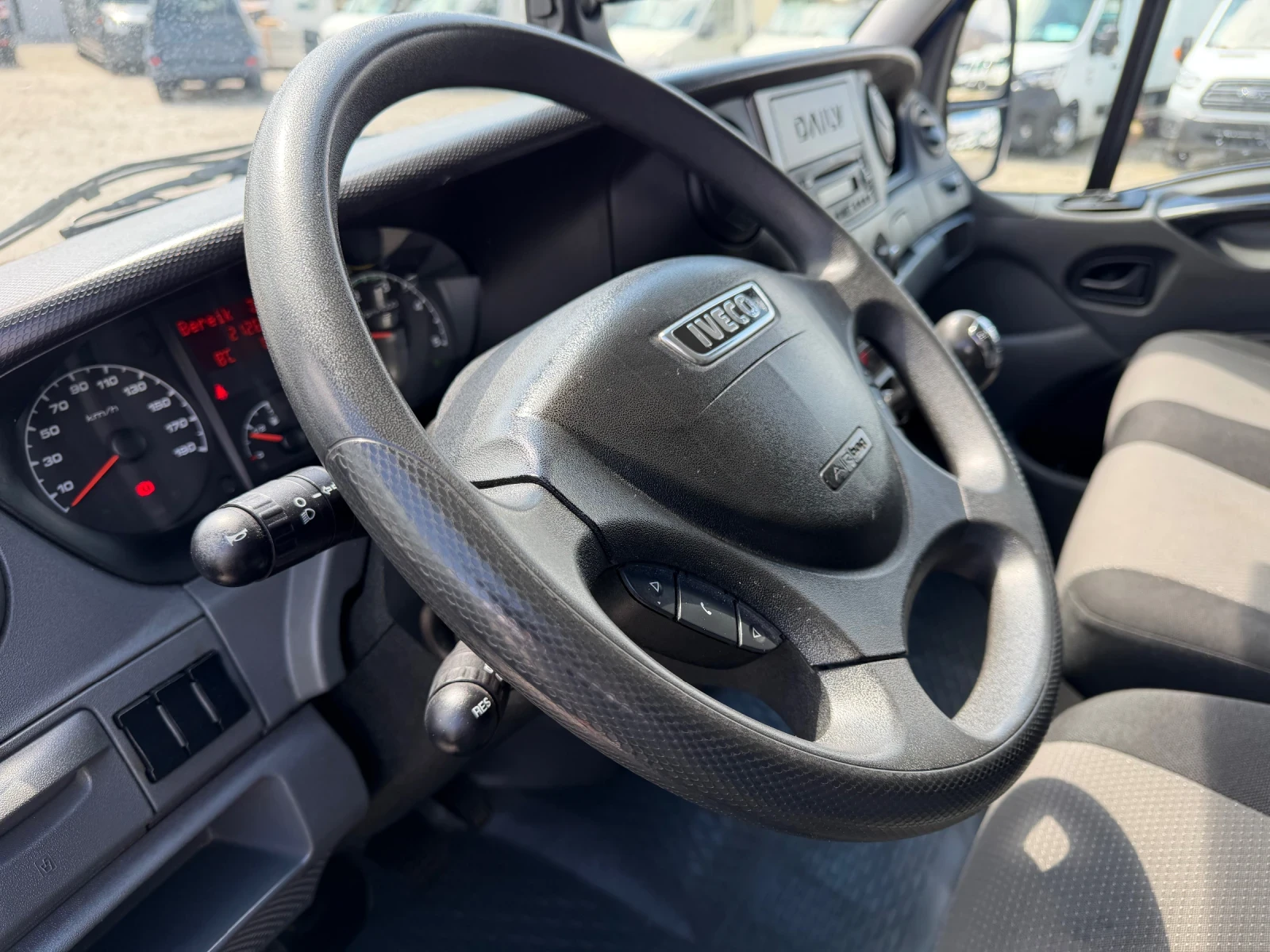 Iveco Daily 212X.KM!50C15!3000!ДВ.ГУМА!ДО3.5Т!П.БОРД!, снимка 9 - Бусове и автобуси - 54156802
