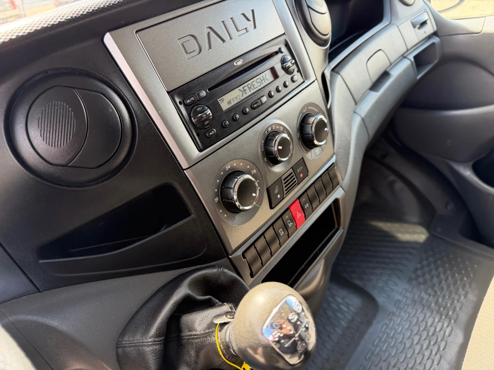 Iveco Daily 212X.KM!50C15!3000!ДВ.ГУМА!ДО3.5Т!П.БОРД!, снимка 11 - Бусове и автобуси - 54156802