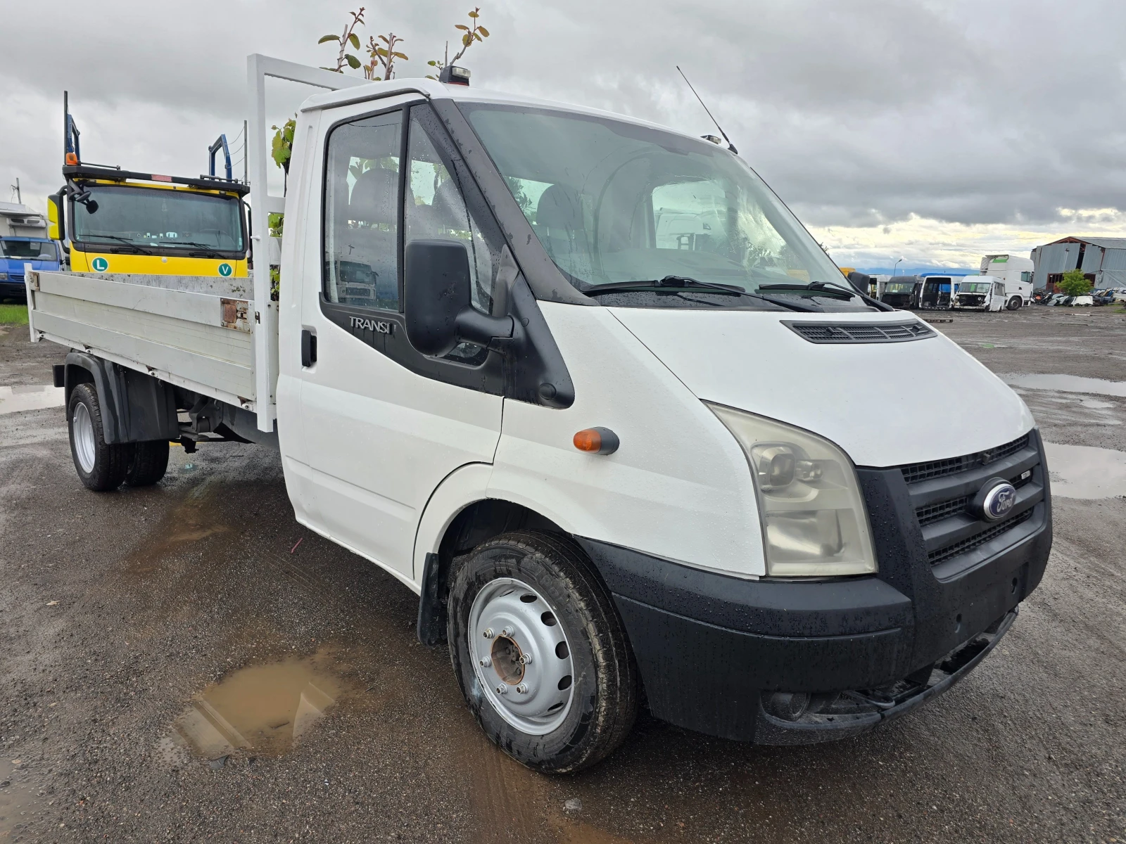 Ford Transit 2.4d* 100кс* БОРДОВИ* 3места