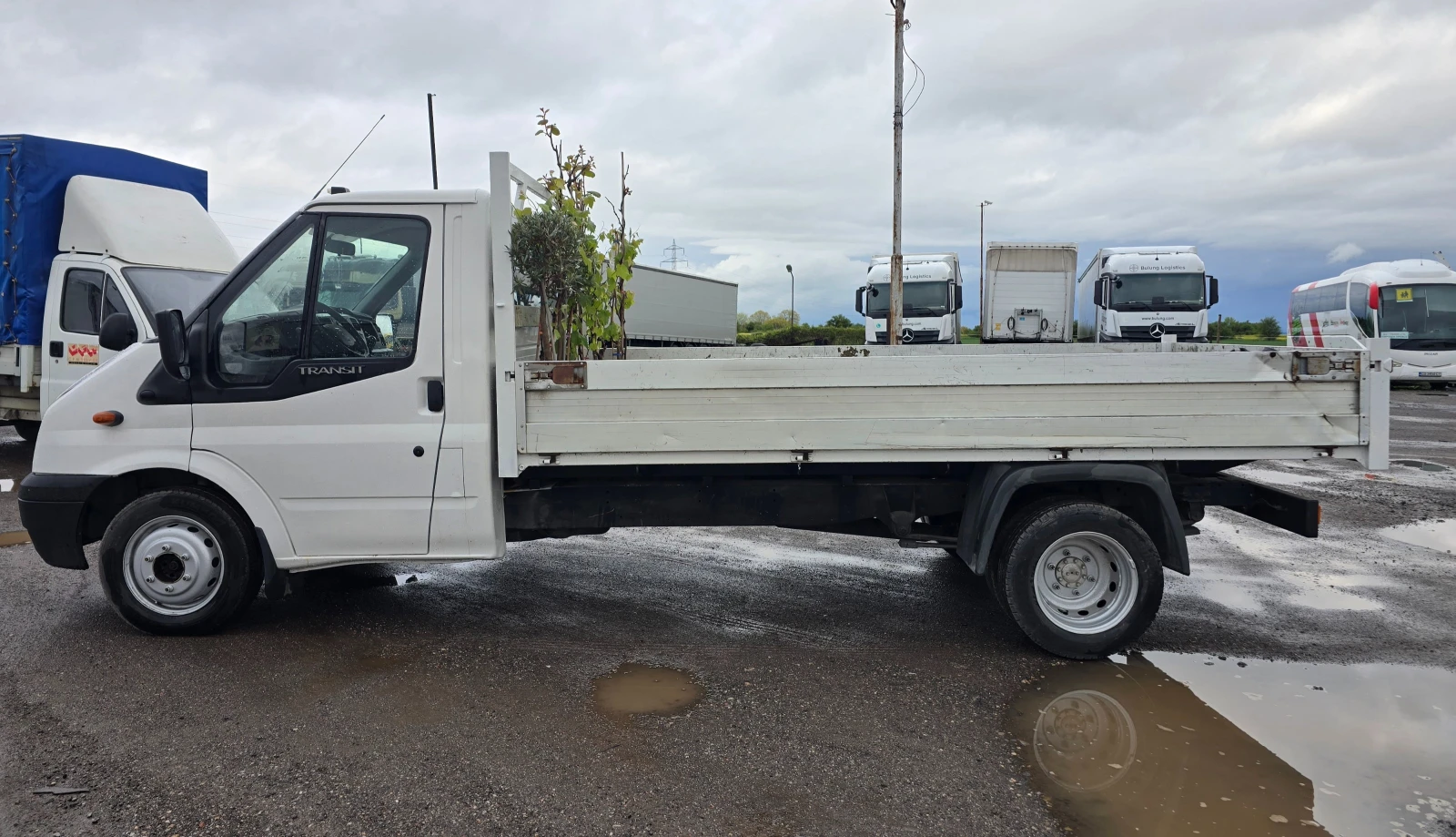 Ford Transit 2.4d* 100кс* БОРДОВИ* 3места, снимка 4 - Бусове и автобуси - 55132853
