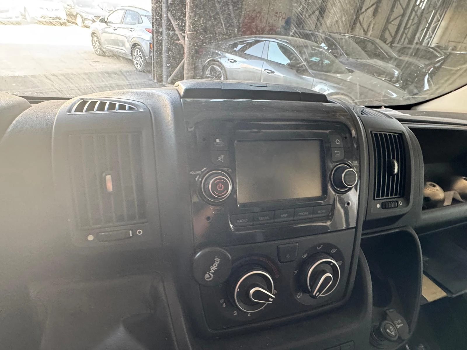 Peugeot Boxer 2.2, снимка 10 - Бусове и автобуси - 56584840