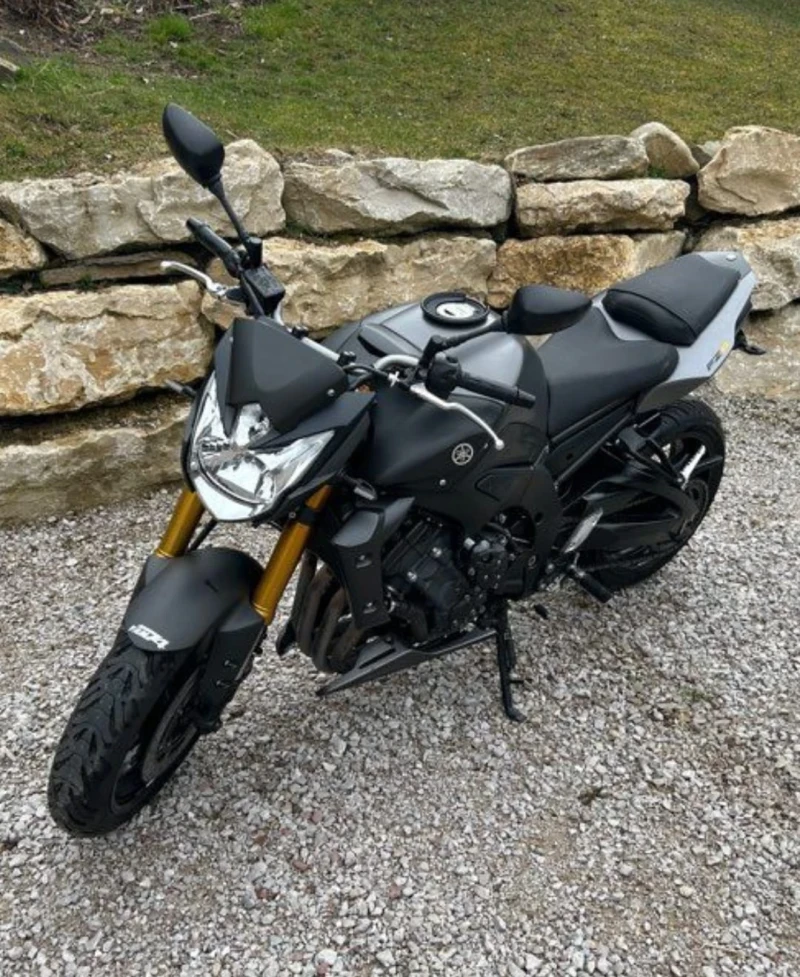 Yamaha FZ8