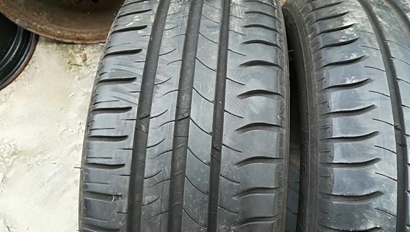 Гуми Летни 205/60R16, снимка 4 - Гуми и джанти - 24772351