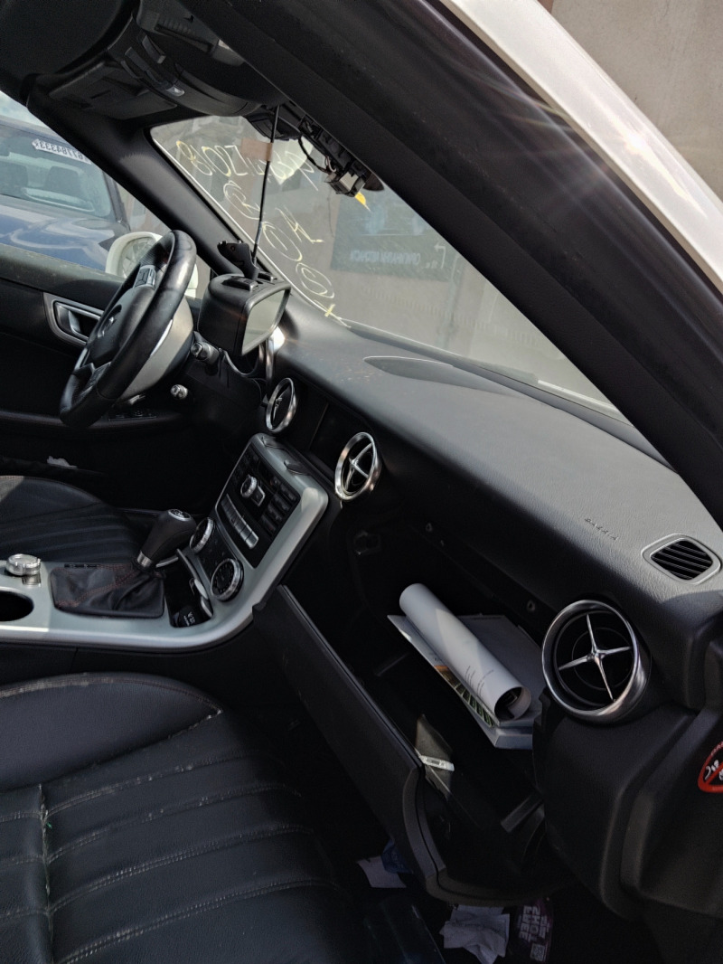Mercedes-Benz SLK AMG Facelift, снимка 9 - Автомобили и джипове - 46155720