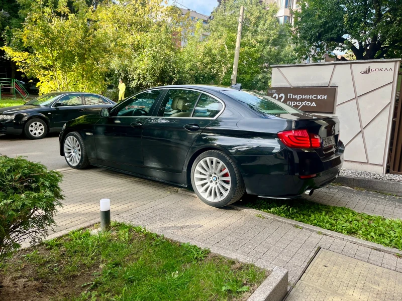 BMW 535 i-G30-Face-Mpower/Exlusive/Full/ЧистоНова166000км, снимка 12 - Автомобили и джипове - 47452065