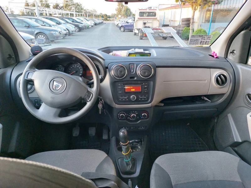 Dacia Lodgy 1.6, снимка 14 - Автомобили и джипове - 47691238