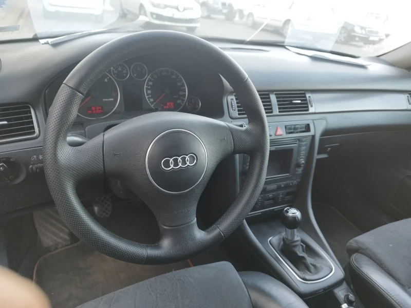 Audi A6 2.5 TDI , снимка 14 - Автомобили и джипове - 48451188