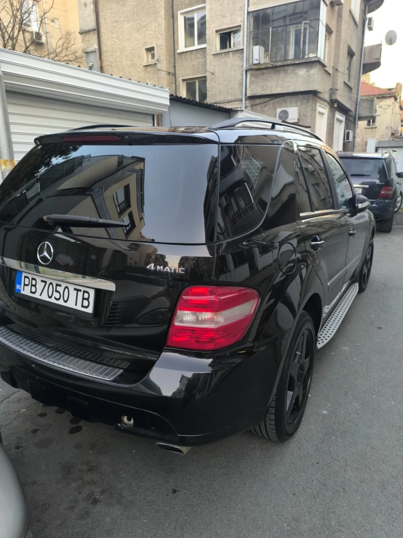 Mercedes-Benz ML 550, снимка 4 - Автомобили и джипове - 49409601