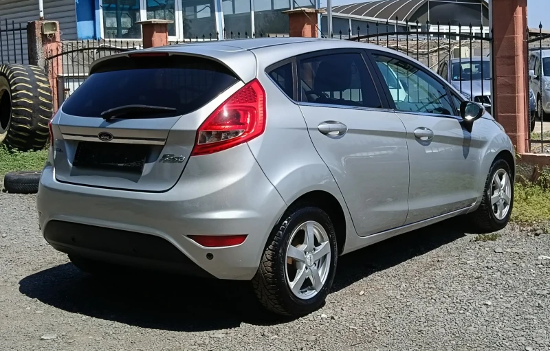 Ford Fiesta 1.25i TITANIUM, снимка 4 - Автомобили и джипове - 51147759