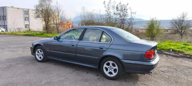 BMW 520, снимка 2 - Автомобили и джипове - 52638808