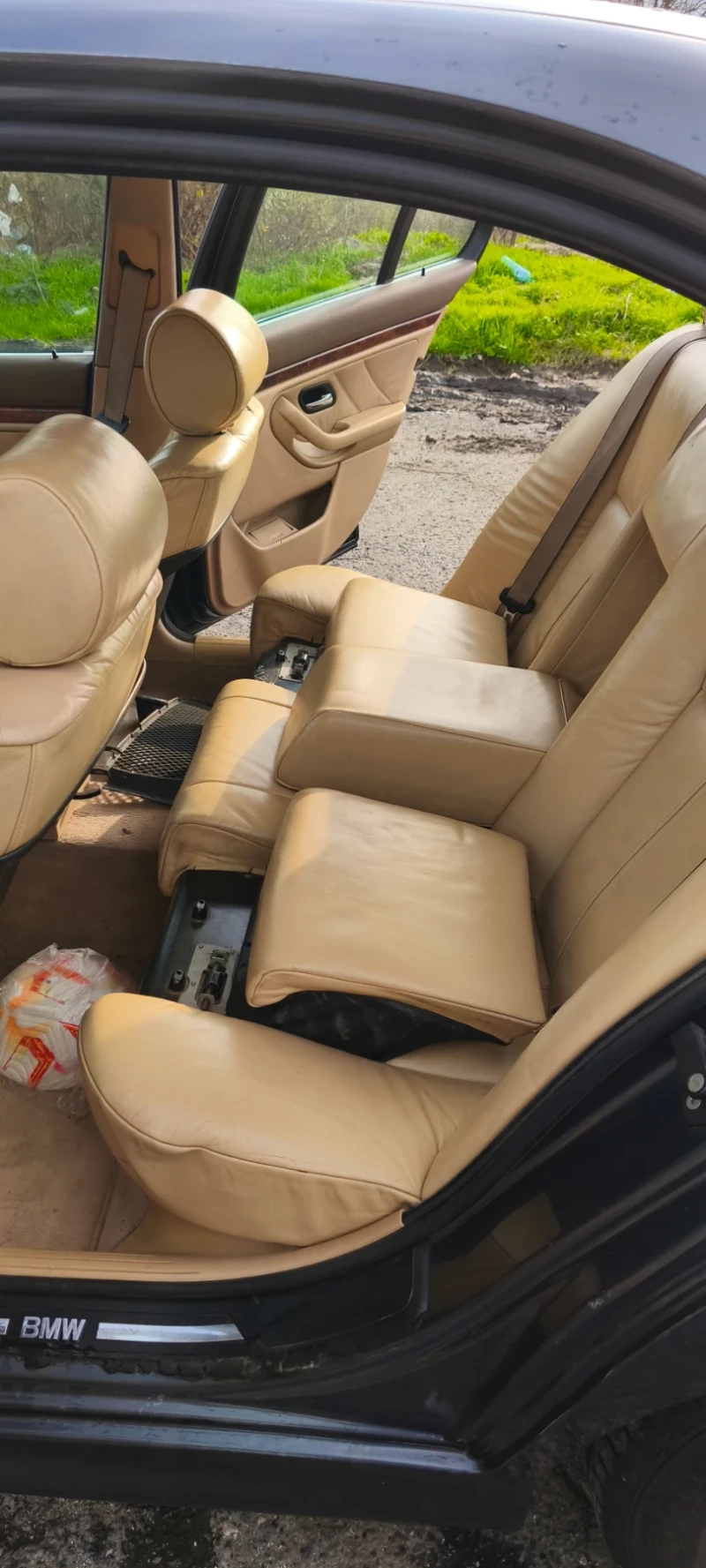 BMW 520, снимка 11 - Автомобили и джипове - 52638808