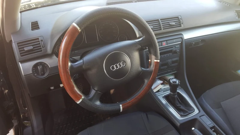 Audi A4 1.9 TDI.131 kc.2003 г.ТОП СЪСТОЯНИЕ!!!, снимка 9 - Автомобили и джипове - 52275853