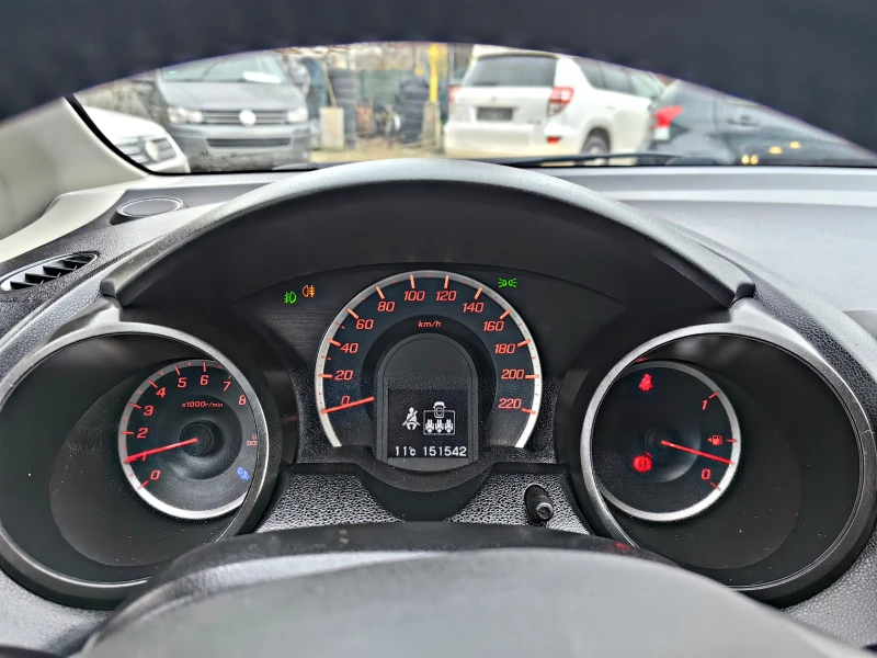 Honda Jazz 1.4!!ШВЕЙЦАРИЯ!!УНИКАТ!!ТОП СЪСТОЯНИЕ, снимка 13 - Автомобили и джипове - 52559377