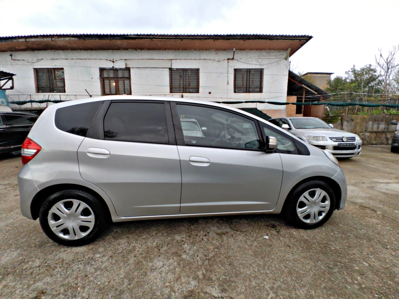 Honda Jazz 1.4!!ШВЕЙЦАРИЯ!!УНИКАТ!!ТОП СЪСТОЯНИЕ, снимка 3 - Автомобили и джипове - 52559377