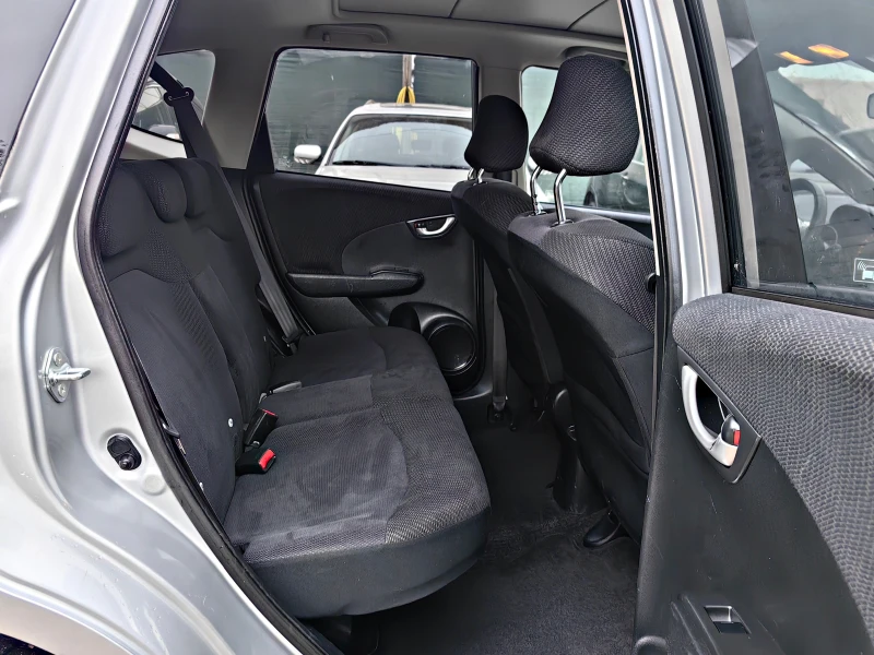 Honda Jazz 1.4!!ШВЕЙЦАРИЯ!!УНИКАТ!!ТОП СЪСТОЯНИЕ, снимка 9 - Автомобили и джипове - 52559377