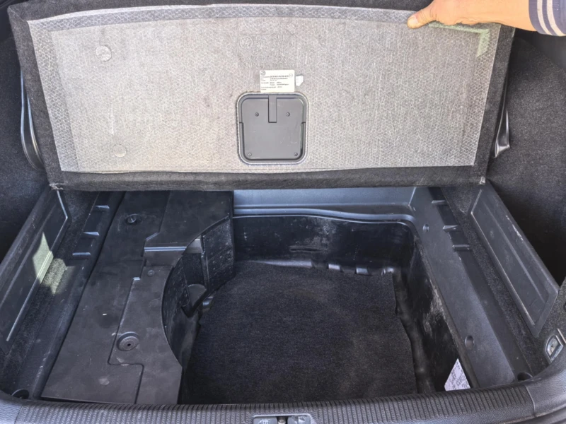 VW Passat 2.0tdi, снимка 9 - Автомобили и джипове - 52569881