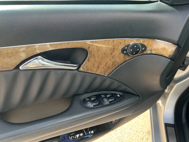 Mercedes-Benz E 320 Avangarde, снимка 10 - Автомобили и джипове - 52917755