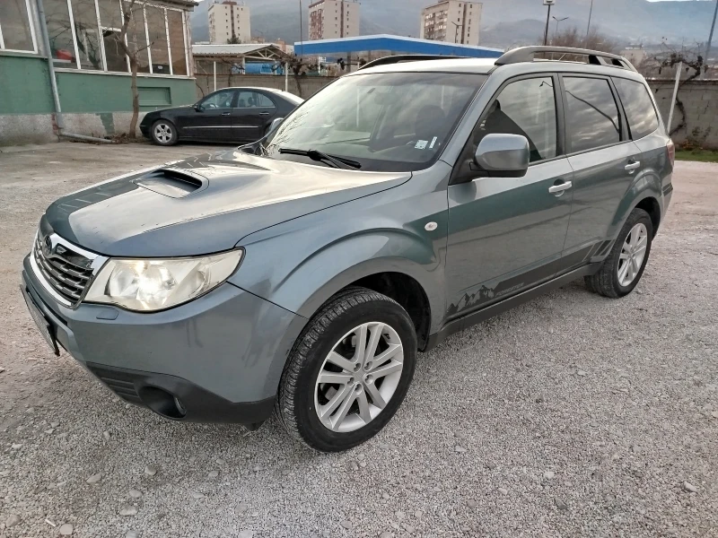 Subaru Forester, снимка 2 - Автомобили и джипове - 52918103