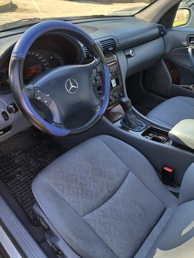 Mercedes-Benz C 180 W203, снимка 4 - Автомобили и джипове - 53261646