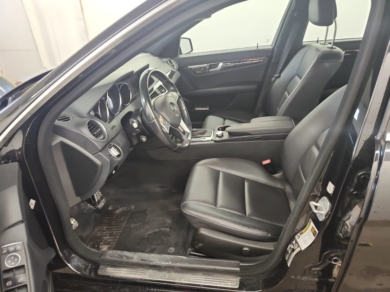 Mercedes-Benz C 350 4MATIC * * CARFAX * * АВТО КРЕДИТ * * , снимка 8 - Автомобили и джипове - 53529407