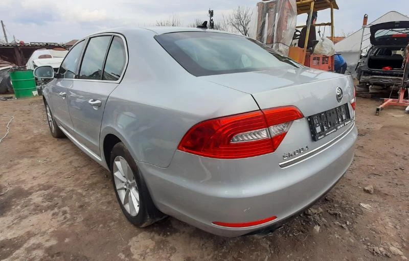 Skoda Superb 2.0TDI 4*4 DSG, снимка 4 - Автомобили и джипове - 47080194