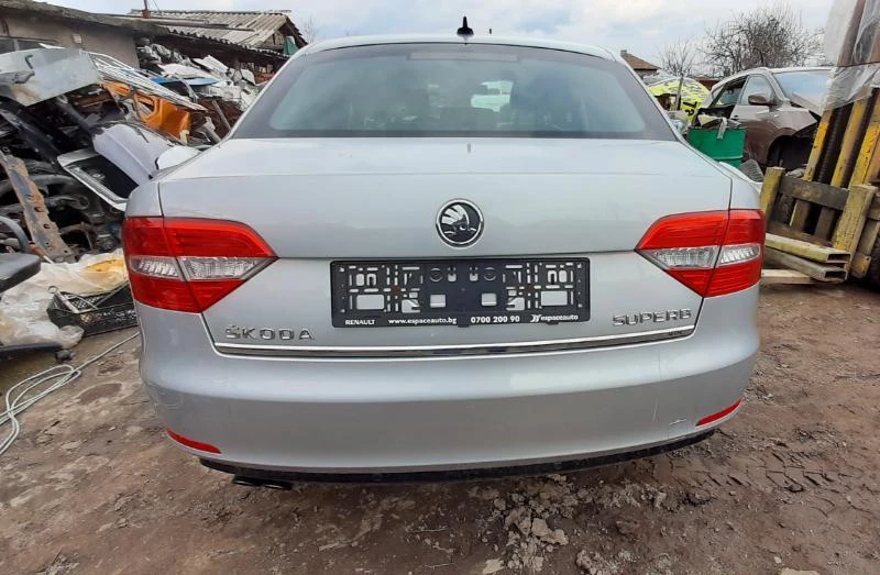 Skoda Superb 2.0TDI 4*4 DSG, снимка 2 - Автомобили и джипове - 47402793