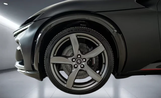 Ferrari Purosangue = Brembo Carbon Ceramic Brakes = Гаранция, снимка 5 - Автомобили и джипове - 54024894