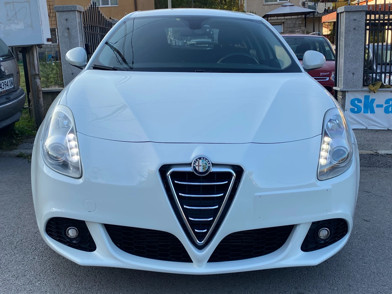 Alfa Romeo Giulietta 1.6JTDm-105k.s-PDC-LED-EURO5B-05.2013g-6ск. - изображение 2