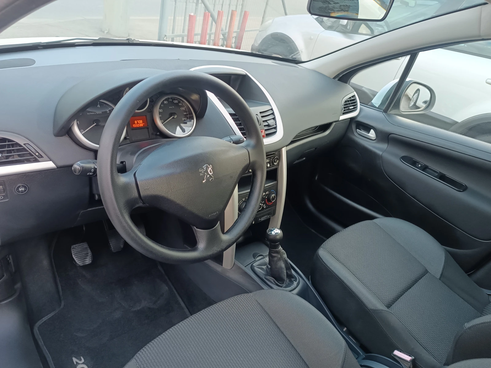 Peugeot 207 1.4i 75kc/ГАЗ КЛИМАТИК*  - изображение 8