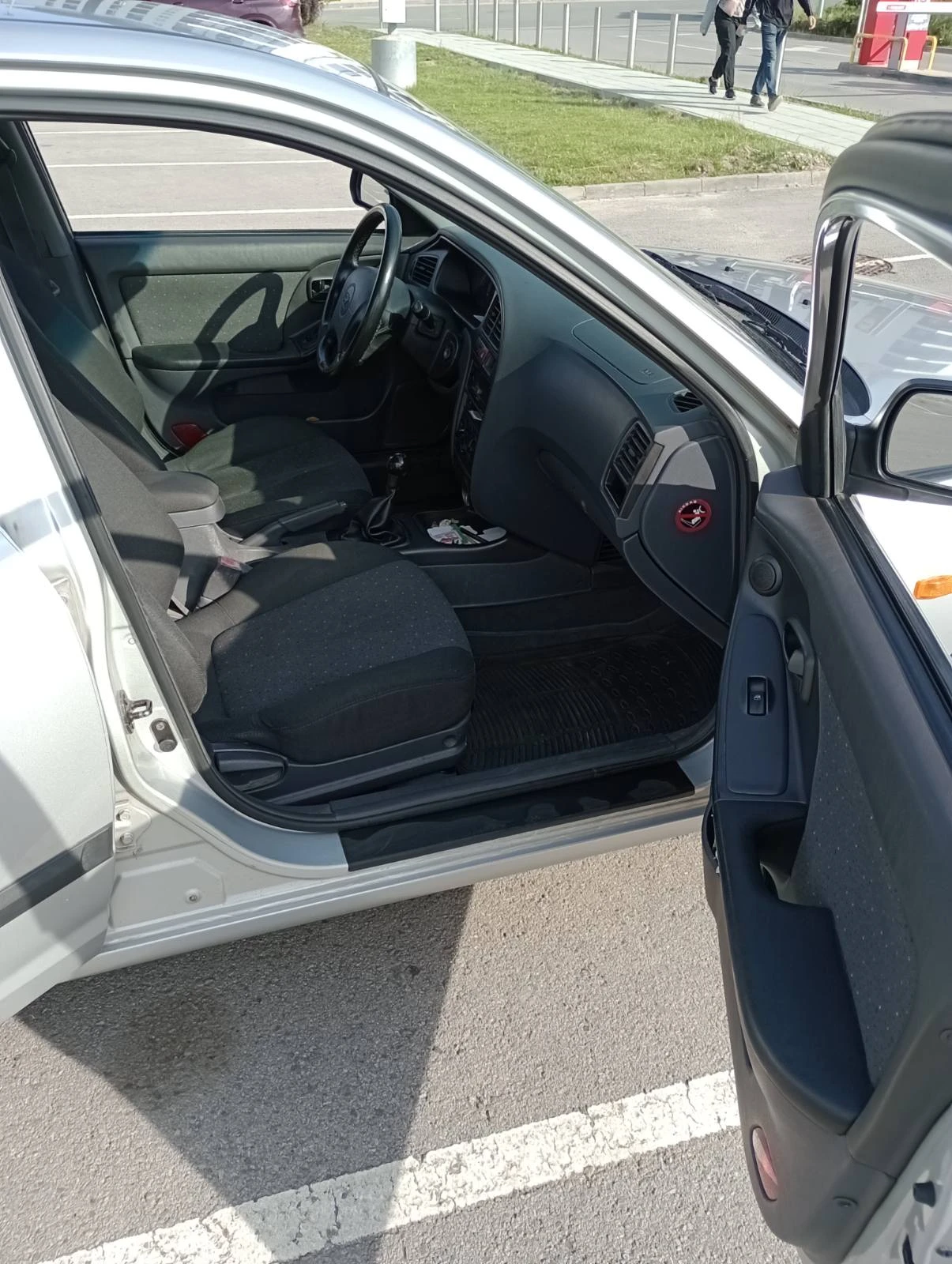 Hyundai Elantra 1.6 - изображение 4
