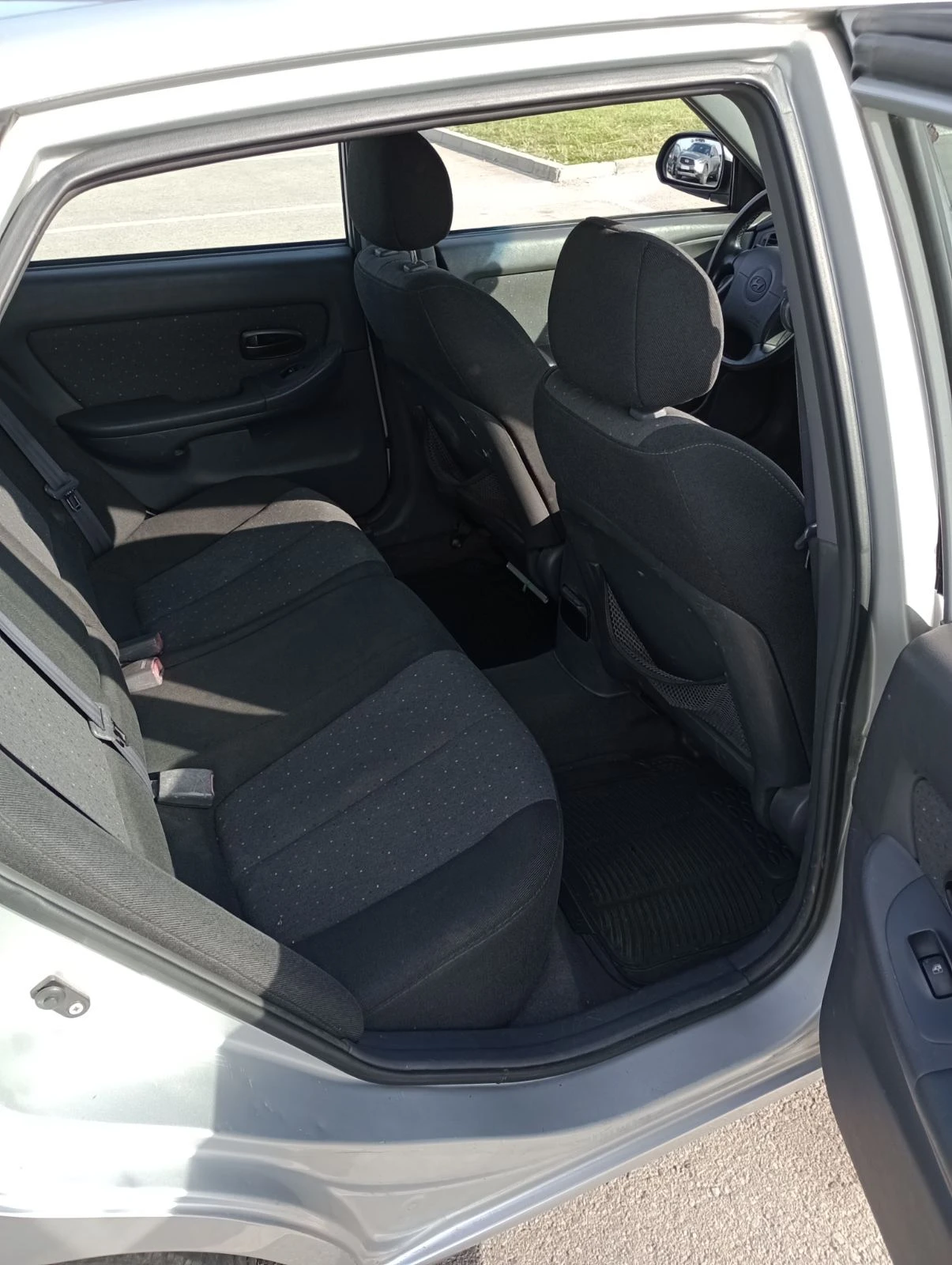 Hyundai Elantra 1.6 - изображение 3