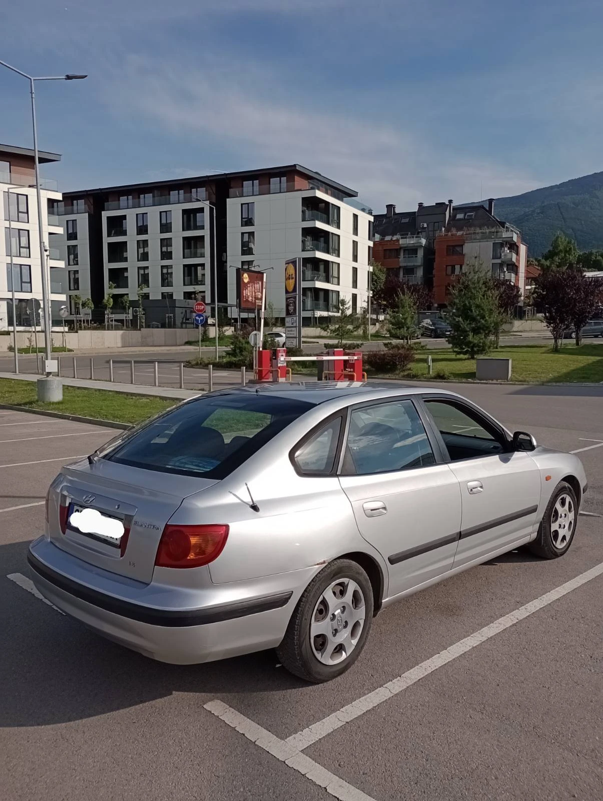 Hyundai Elantra 1.6 - изображение 2